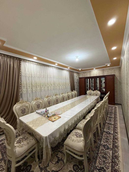 Уч кахрамон постидан 5 км кирганда 5 сотик ховли сотилади.