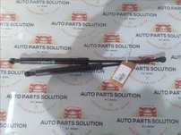 amortizor capota  2 buc  bmw seria 1 2.0 d an fabr.2006