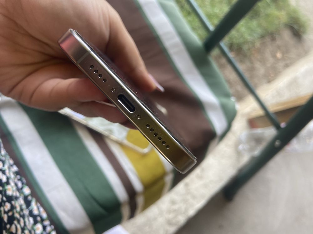 iphone 16 pro max с гаранция + 7месеца каско