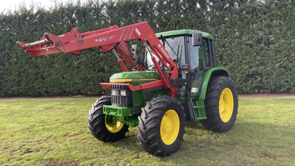 Tractor John Deere 6100 cu incarcator frontal
