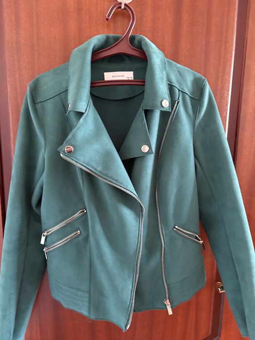 Продаю 2 куртки из бархата