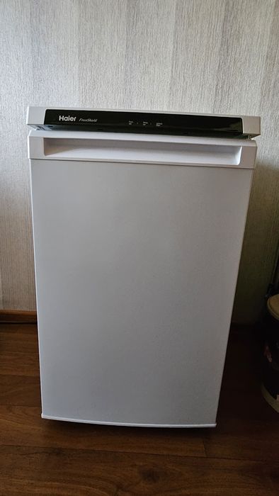 Морозильная камера Haier HF-82WAA, объем 82 литра.