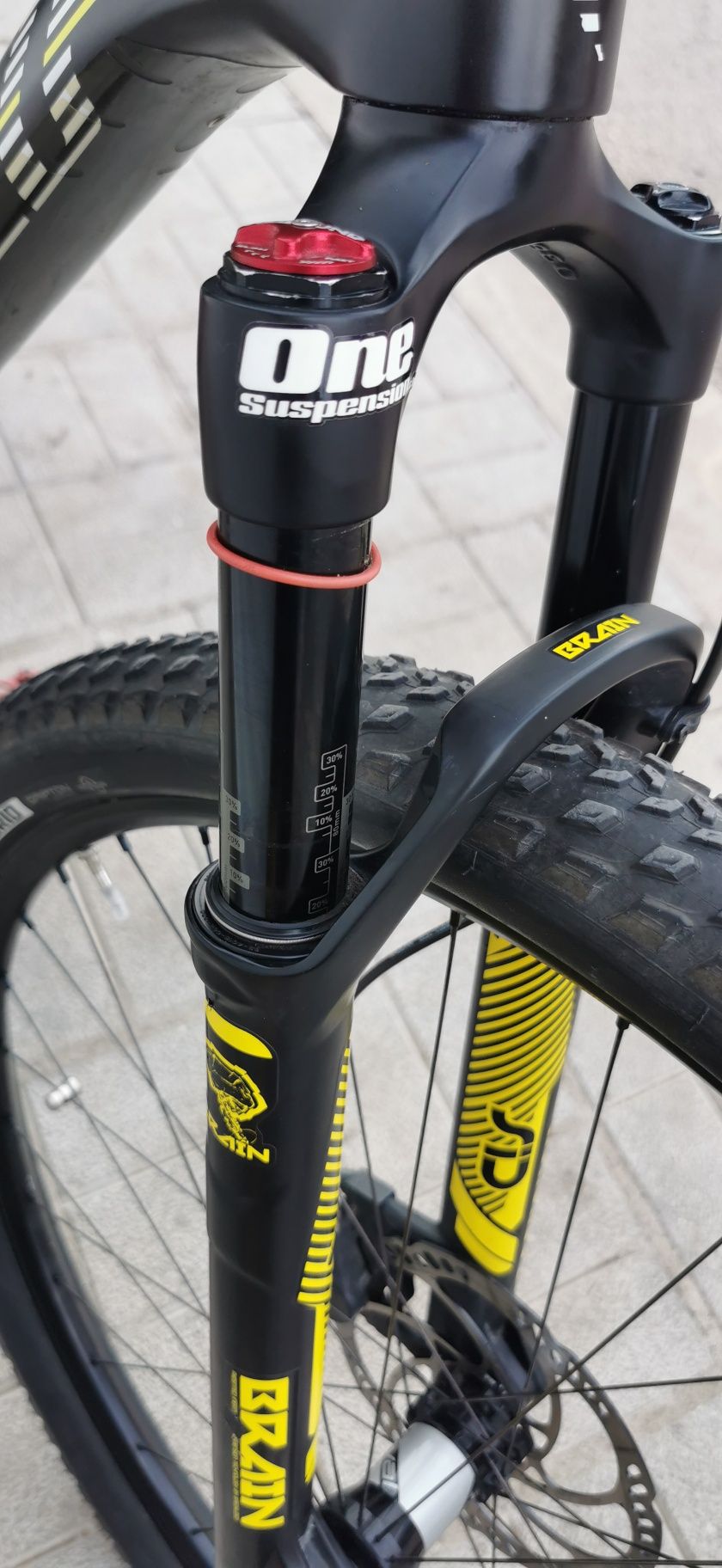 Карбонов велосипед 29 цола Specialized колело
