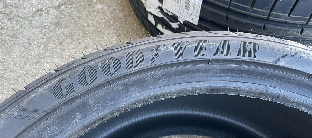 2бр. Чисто нови летни гуми дот1323 Goodyear eagle F1 275/30/19 96y