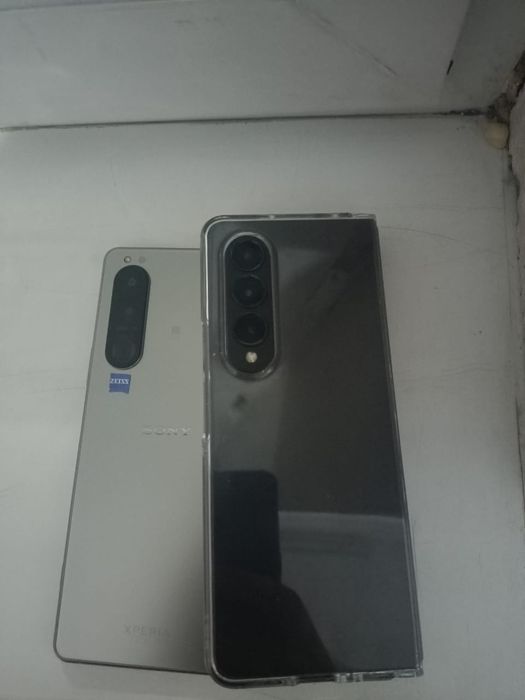 Обмен на один телефон Samsung z fold 4 Sony Xperia 5 mark 3