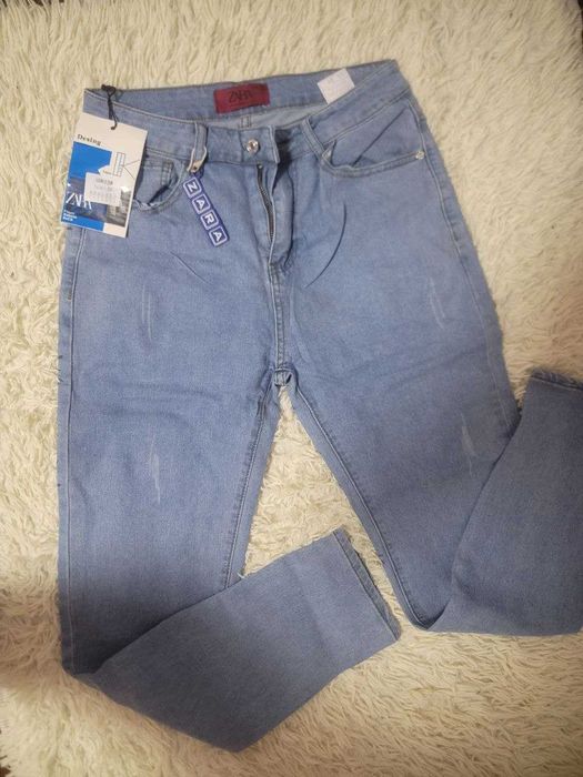 Турция в наличии мужские джинсы ZARA.