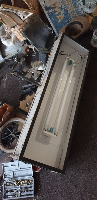 Caseta reclama luminoasă