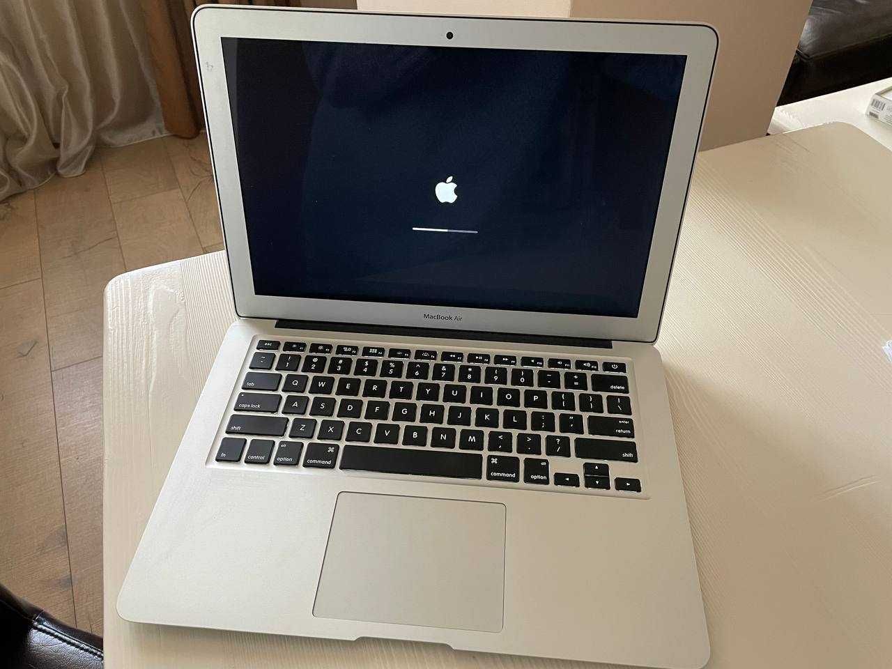 MacBook Air 2017 (13-inch)