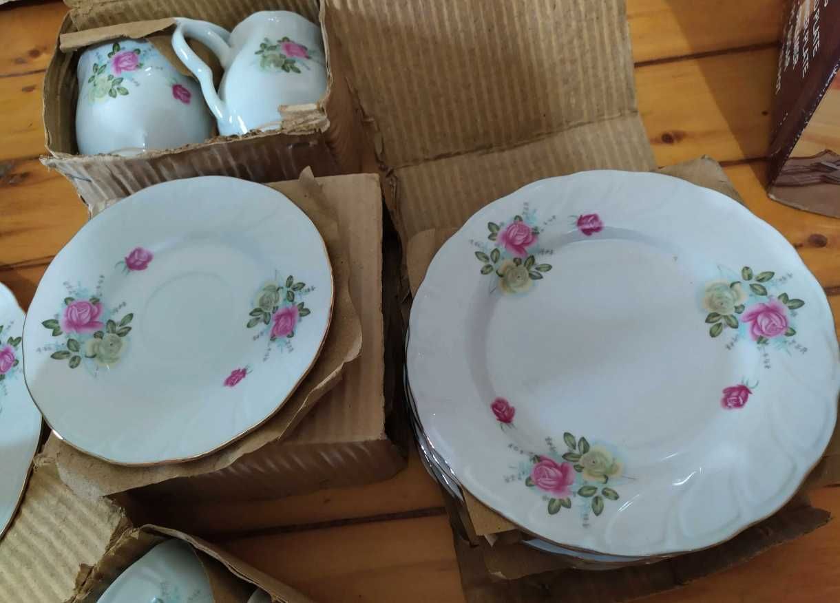 Чайный сервиз , новый в упаковке ,22 предмета