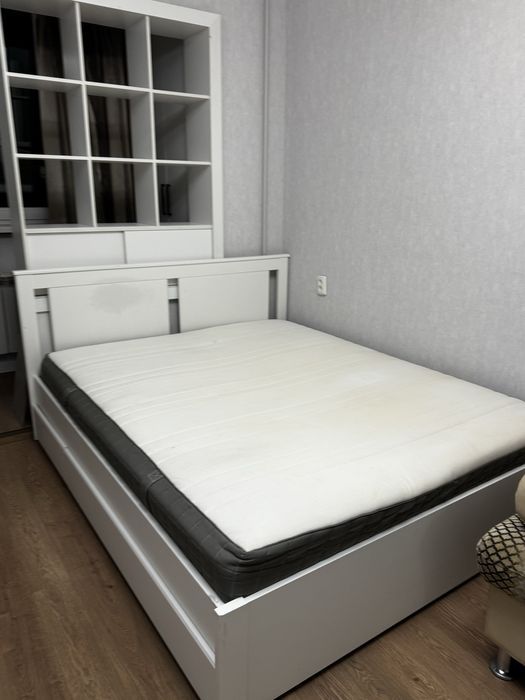 Двухспальная кровать ikea