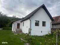 Casa in Hamba nou renovata, 74 mp utili, 2 camere, 2200 mp teren