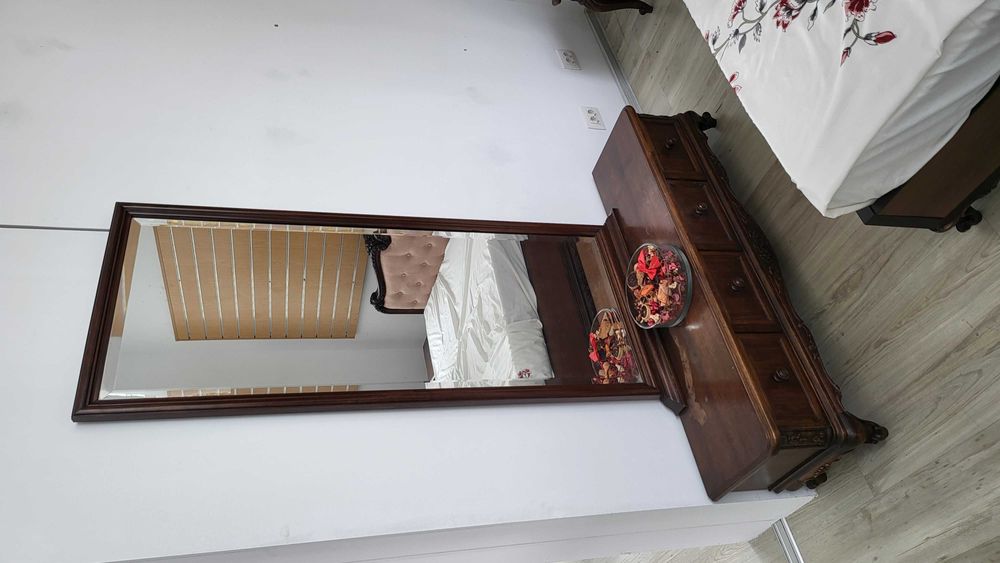 Mobila antica dormitor an 1920