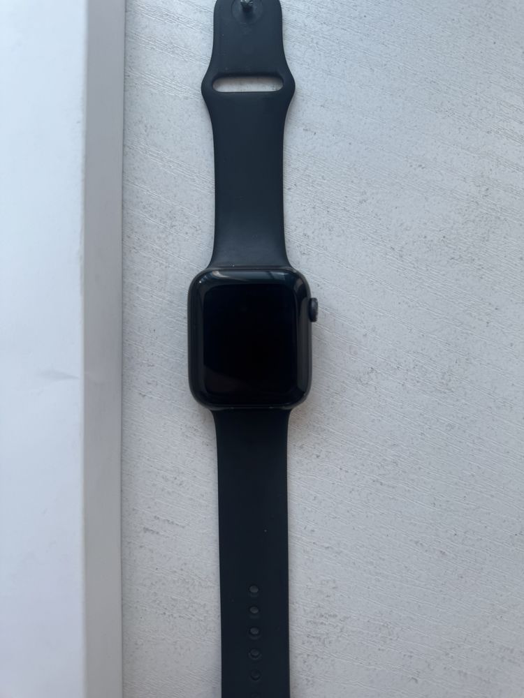 Apple watch   SE