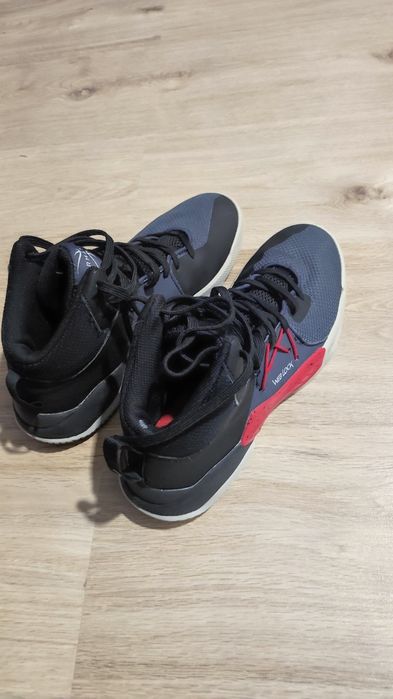 Încălțăminte sport baschet 41