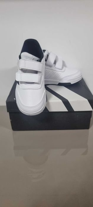 Incaltaminte adidas noua - marimea 25