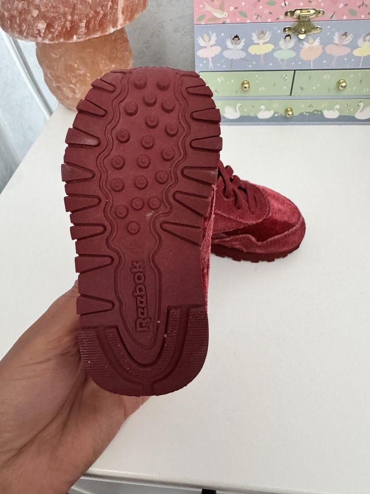 Бебешки маратонки adidas, Reebok и havaianas