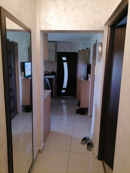 Vand apartament 3 camere