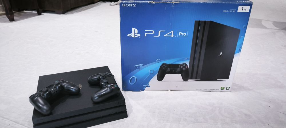 Срочно продается Ps4 pro в идеальном состоянии.