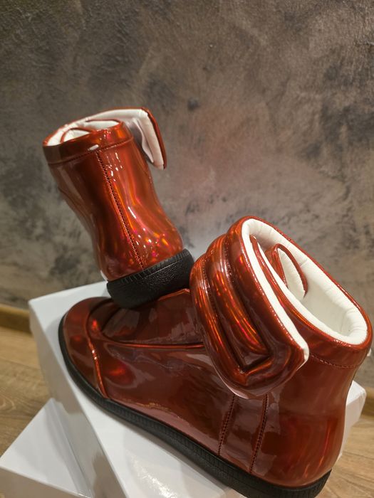 Vând Maison Margiela Red 43