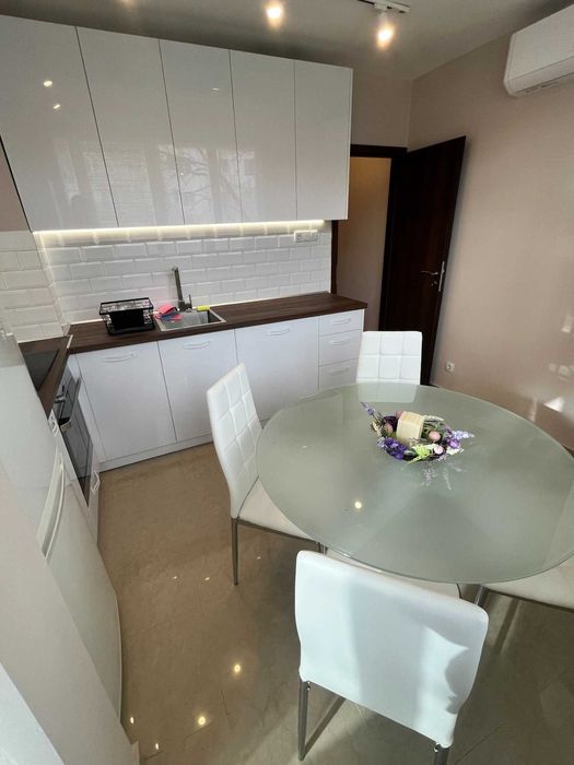 Дава се под наем Двустаен апартамент в София, Борово - 70 кв.м за 469.2 € - Снимка #2