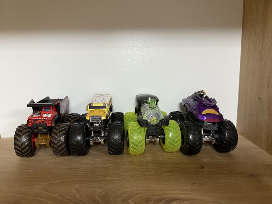 Камиони hotwheels колекция