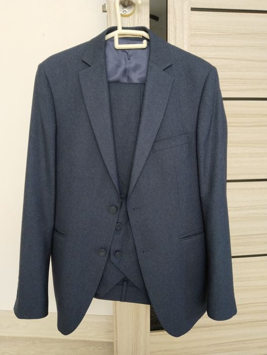 Мужской костюм тройка