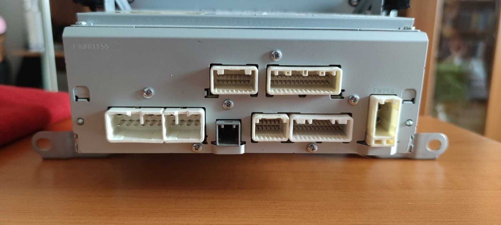 Vând sistem multimedia original Panasonic pentru Toyota RAV4