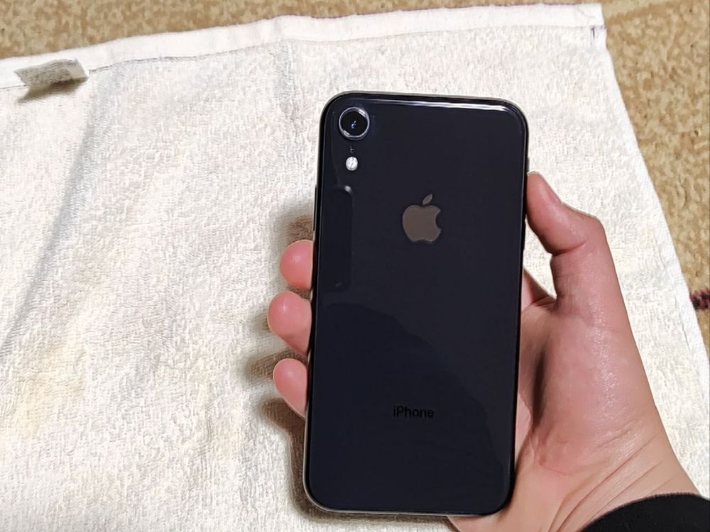 iphone  xr  ideal