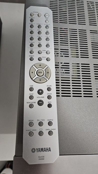 Receiver Yamaha rx v1300+ telecomanda