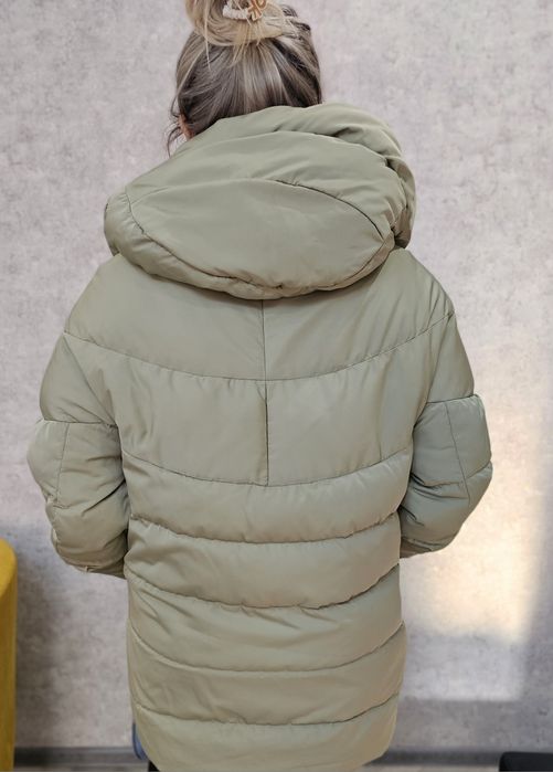 Продается куртка Mango оливкового цвета