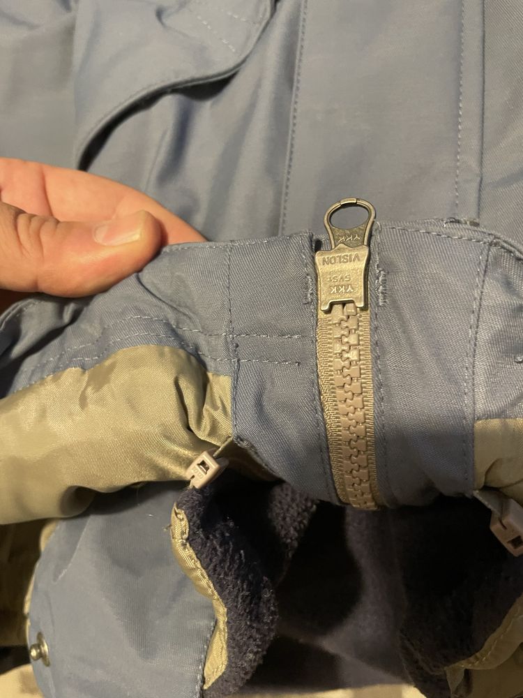 Дебело сноуборд яке Helly Hansen
