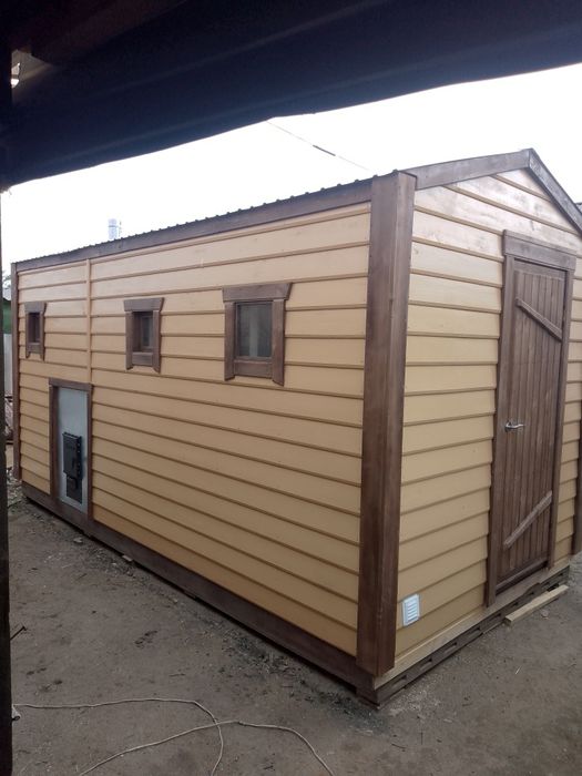 Баня новая из трёх отделений,с парной.