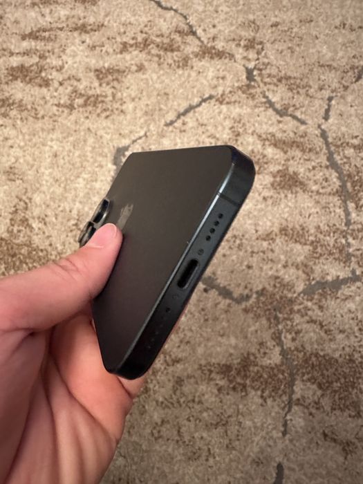 Telefon iPhone 15 Pro Max Black pentru piese sau recarosare