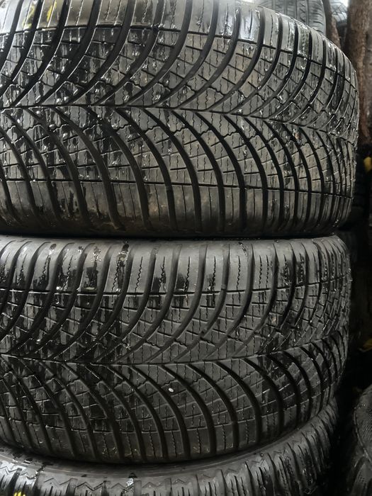 255 40 21 Goodyear Vector 4 Season / Vulcanizare Non Stop