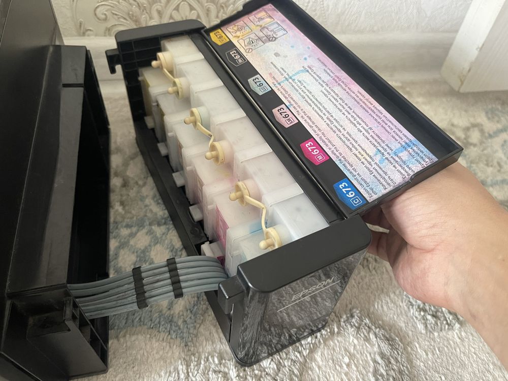 Продам цветной принтер Epson L805 wifi