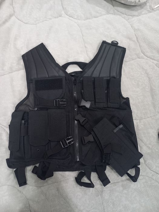Тактическа жилетка