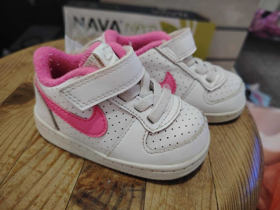 Детски обувки Nike бяло и розово 19.5 размер