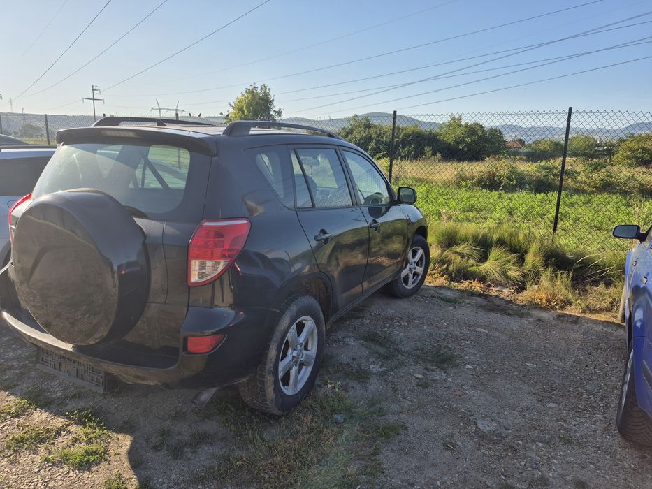 Vând toyota rav 4