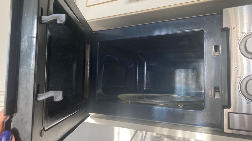 Продам микроволновую печь