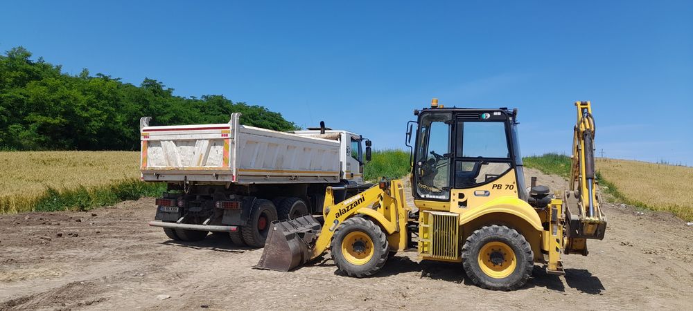 Buldoexcavator  4x4 de vanzare