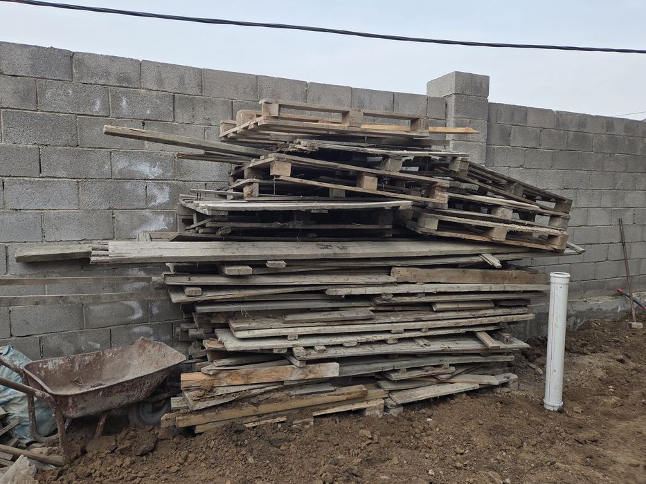 Срочно продам сухие Доски, дрова поддоны