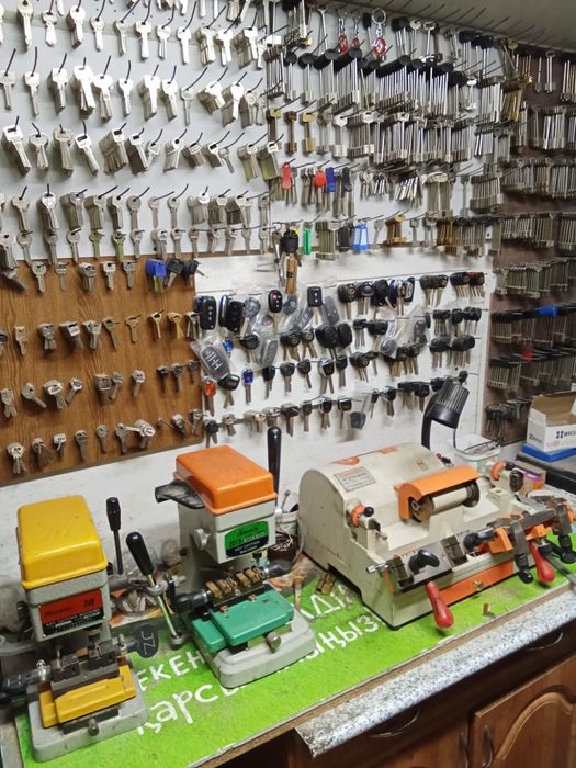 Вскрытие замков и сейвоф! Мастер на час! Муж на час! Плотник!