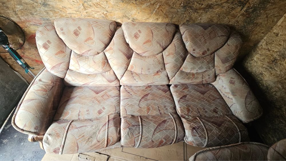 Продам диван с креслом