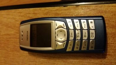 Nokia 6610i putin folosit ca nou