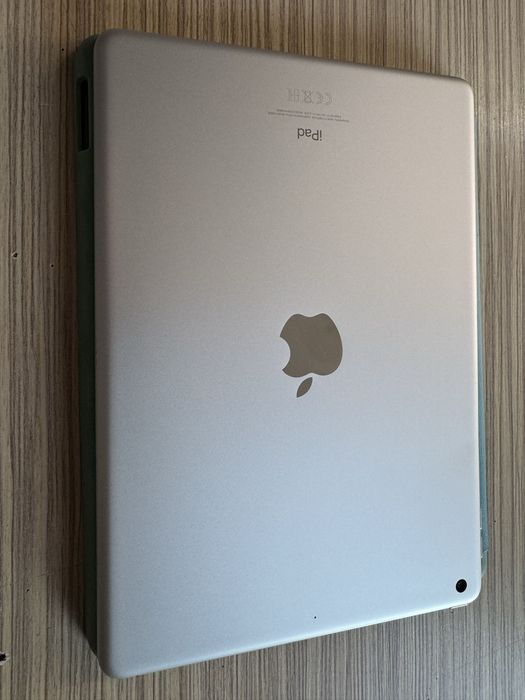 Apple iPad 9 din 2021* model A2602  * memorie 256GB * stare impecabila