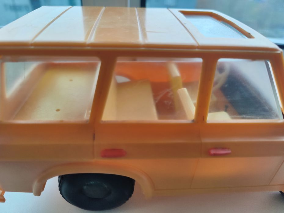 Vînd jucarie/machetă Aro 244 perioada anilor '80.