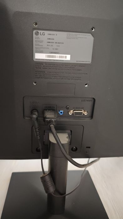 Продаётся офисный монитор LG Monitor 24 sotiladi