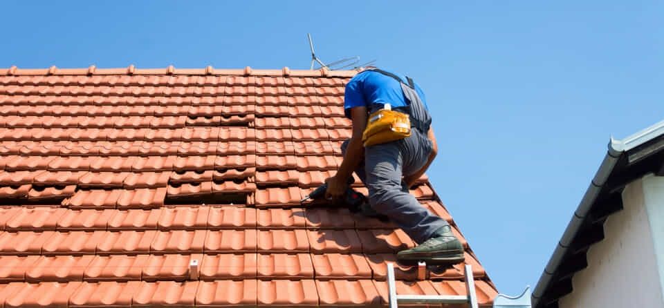 Executam tigla ceramica acoperisuri mansardari