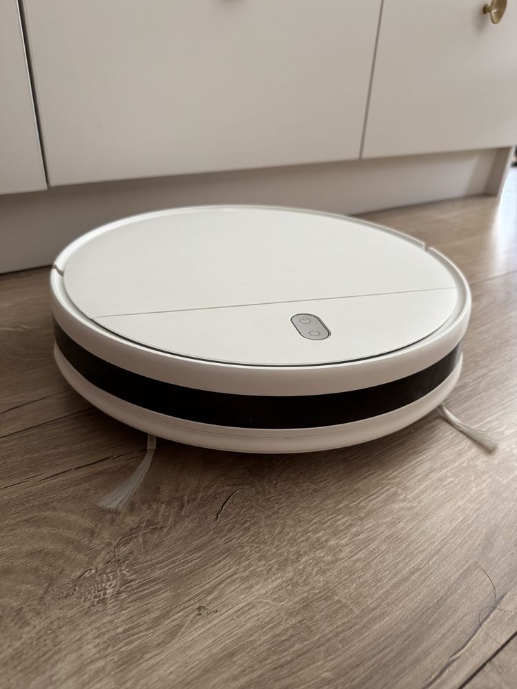 Прахосмукачка-робот Xiaomi Mi Robot Vacuum Mop Essential
