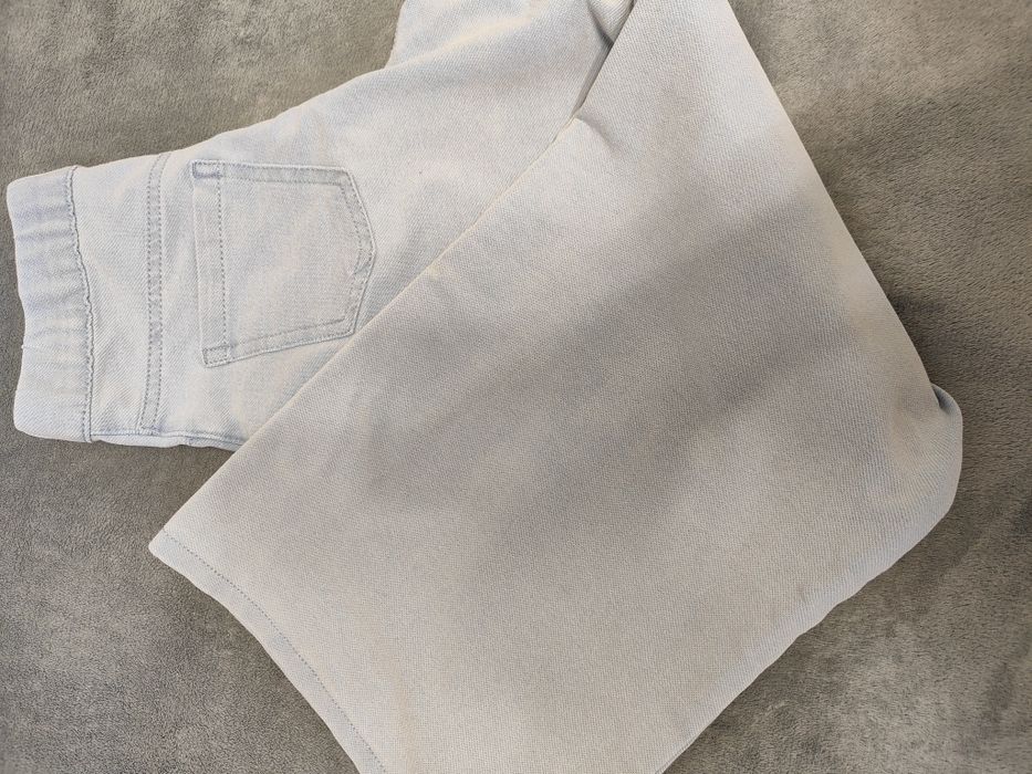 2 Blugi evazați măr. 140